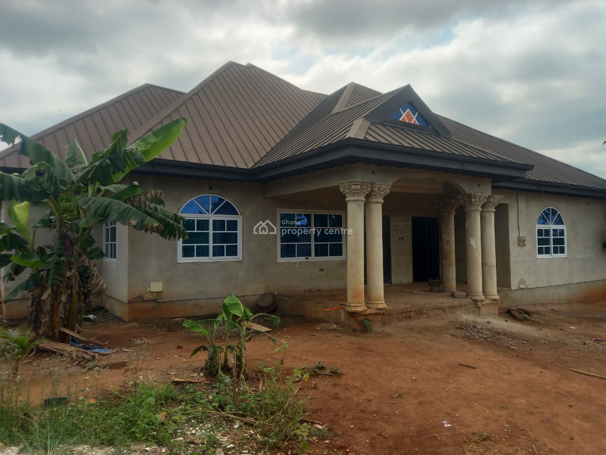 5 Bedrooms, Near Afari Military Hospital, on Abuakwa Nkawie Toase Road, Kumasi Metropolitan, Ashanti, House for Sale