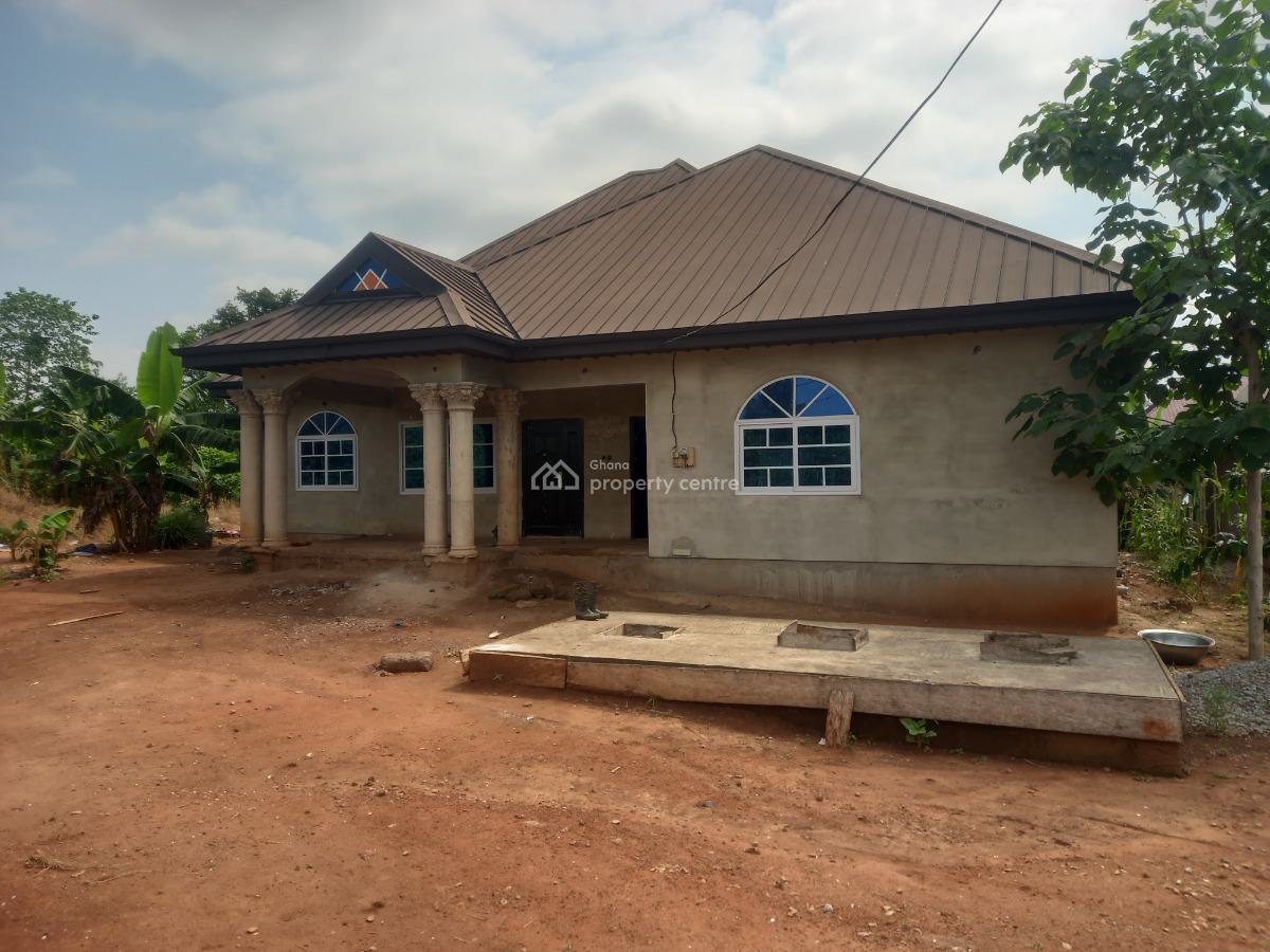 5 Bedrooms, Near Afari Military Hospital, on Abuakwa Nkawie Toase Road, Kumasi Metropolitan, Ashanti, House for Sale