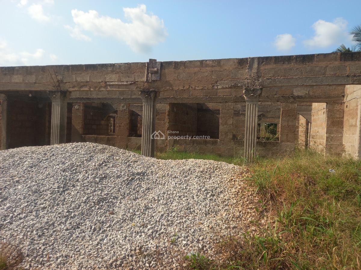 8 Bedrooms, Near Afari Military Hospital. Abuakwa Road., Kumasi Metropolitan, Ashanti, House for Sale