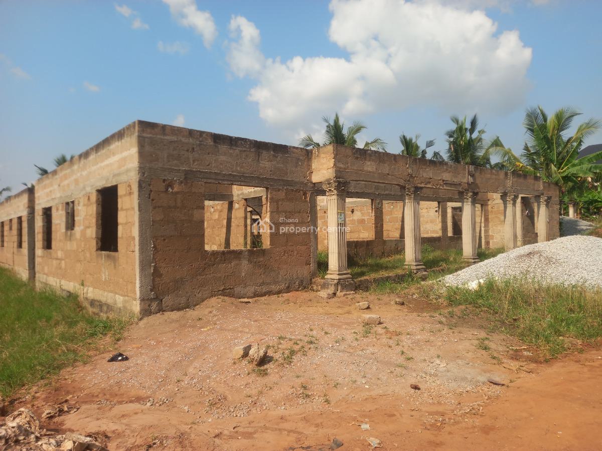 8 Bedrooms, Near Afari Military Hospital. Abuakwa Road., Kumasi Metropolitan, Ashanti, House for Sale