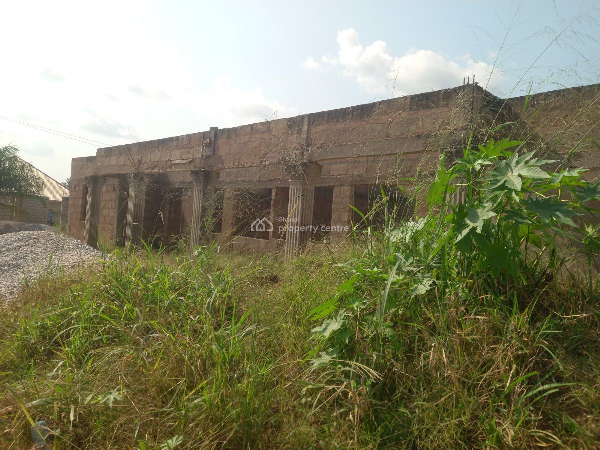 8 Bedrooms, Near Afari Military Hospital. Abuakwa Road., Kumasi Metropolitan, Ashanti, House for Sale