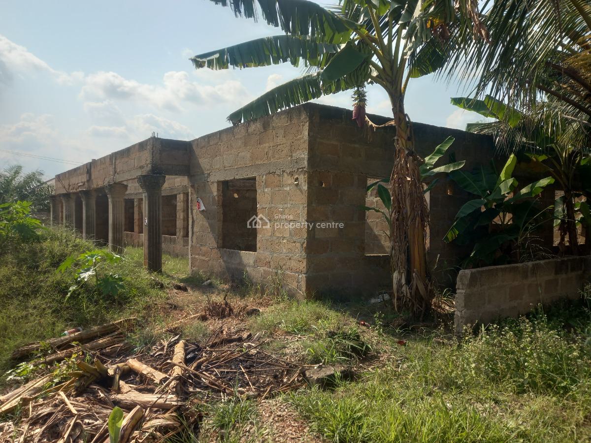 8 Bedrooms, Near Afari Military Hospital. Abuakwa Road., Kumasi Metropolitan, Ashanti, House for Sale