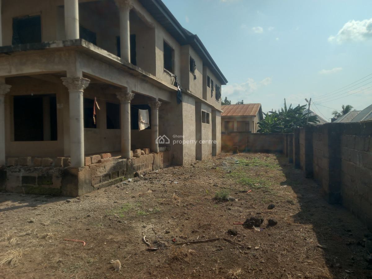12 Bedrooms, Near Afari Military Hospital, Abuakwa Road., Kumasi Metropolitan, Ashanti, House for Sale