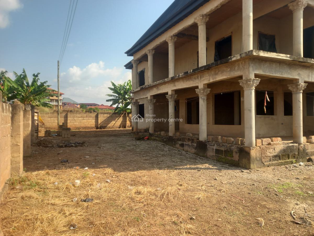 12 Bedrooms, Near Afari Military Hospital, Abuakwa Road., Kumasi Metropolitan, Ashanti, House for Sale