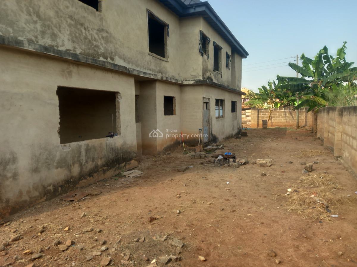 12 Bedrooms, Near Afari Military Hospital, Abuakwa Road., Kumasi Metropolitan, Ashanti, House for Sale