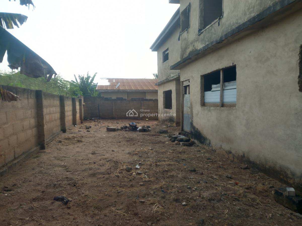 12 Bedrooms, Near Afari Military Hospital, Abuakwa Road., Kumasi Metropolitan, Ashanti, House for Sale