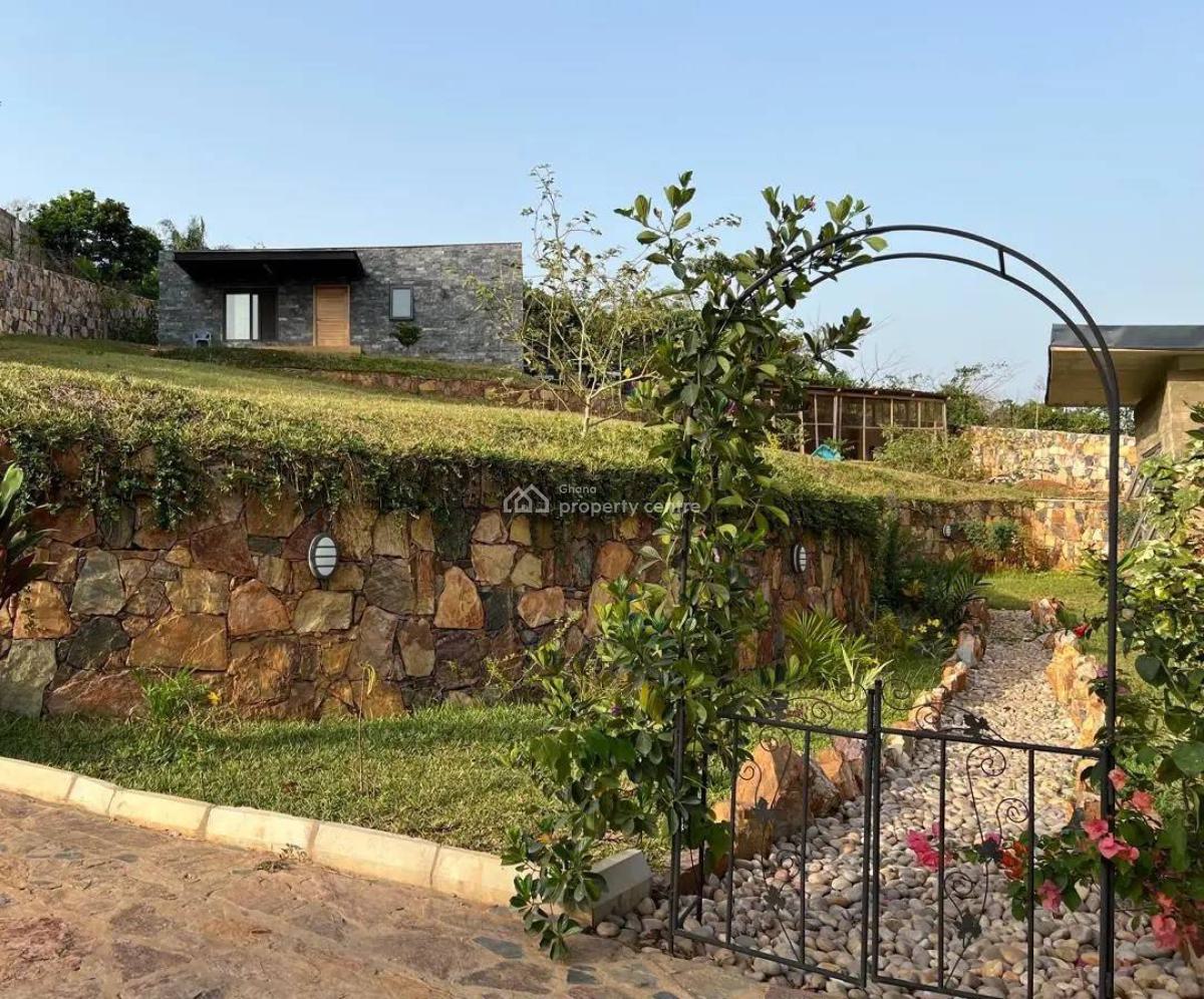 Massive 5 Bedrooms Villa at Aburi Mountains, Aburi Mountains, Aburi, Akuapim South Municipal, Eastern Region, Detached Duplex for Sale