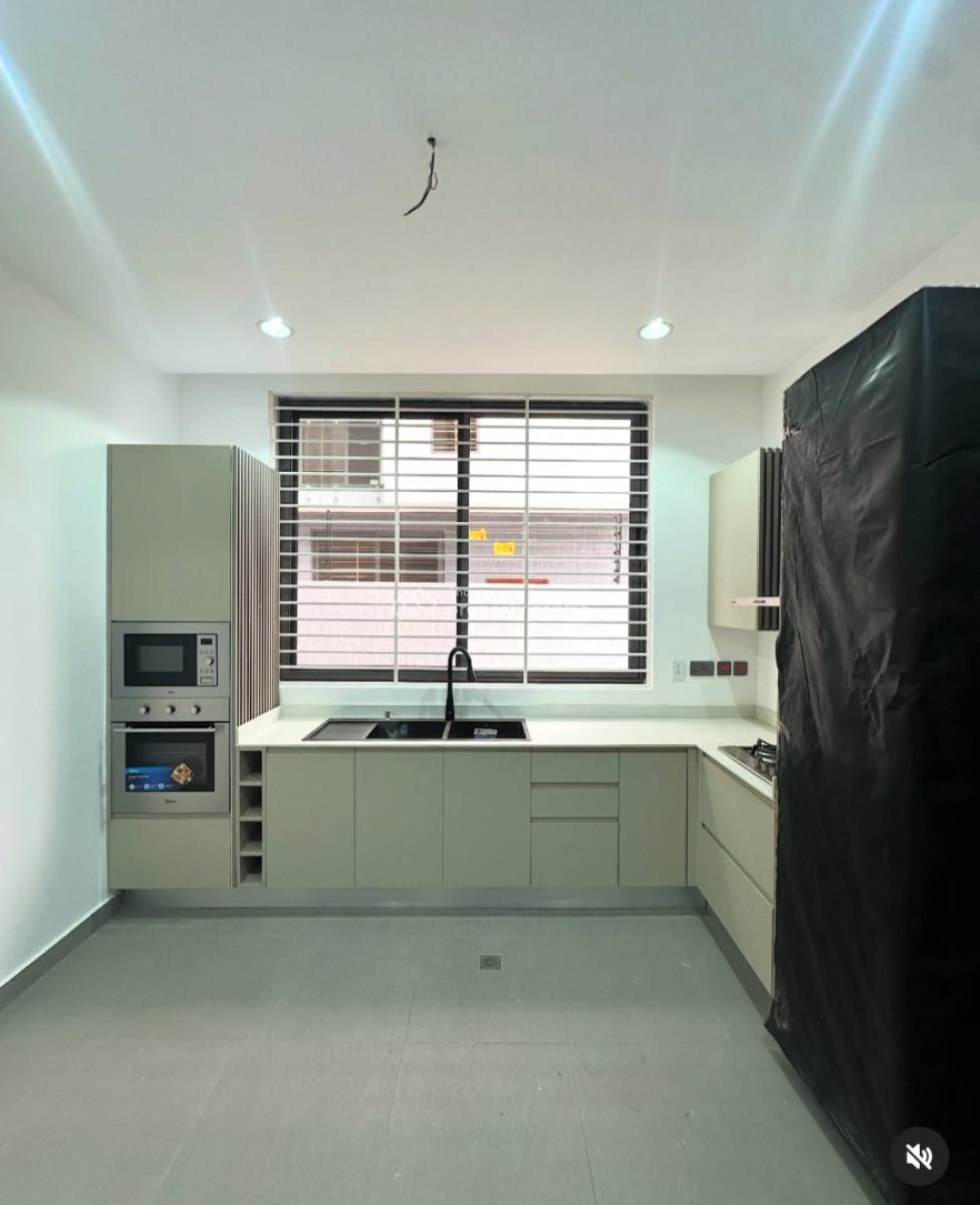 Executive 4-bedroom Townhouse@ Botwe School Junction, School Junction, Ashaley Botwe, Adenta Municipal, Accra, Townhouse for Sale