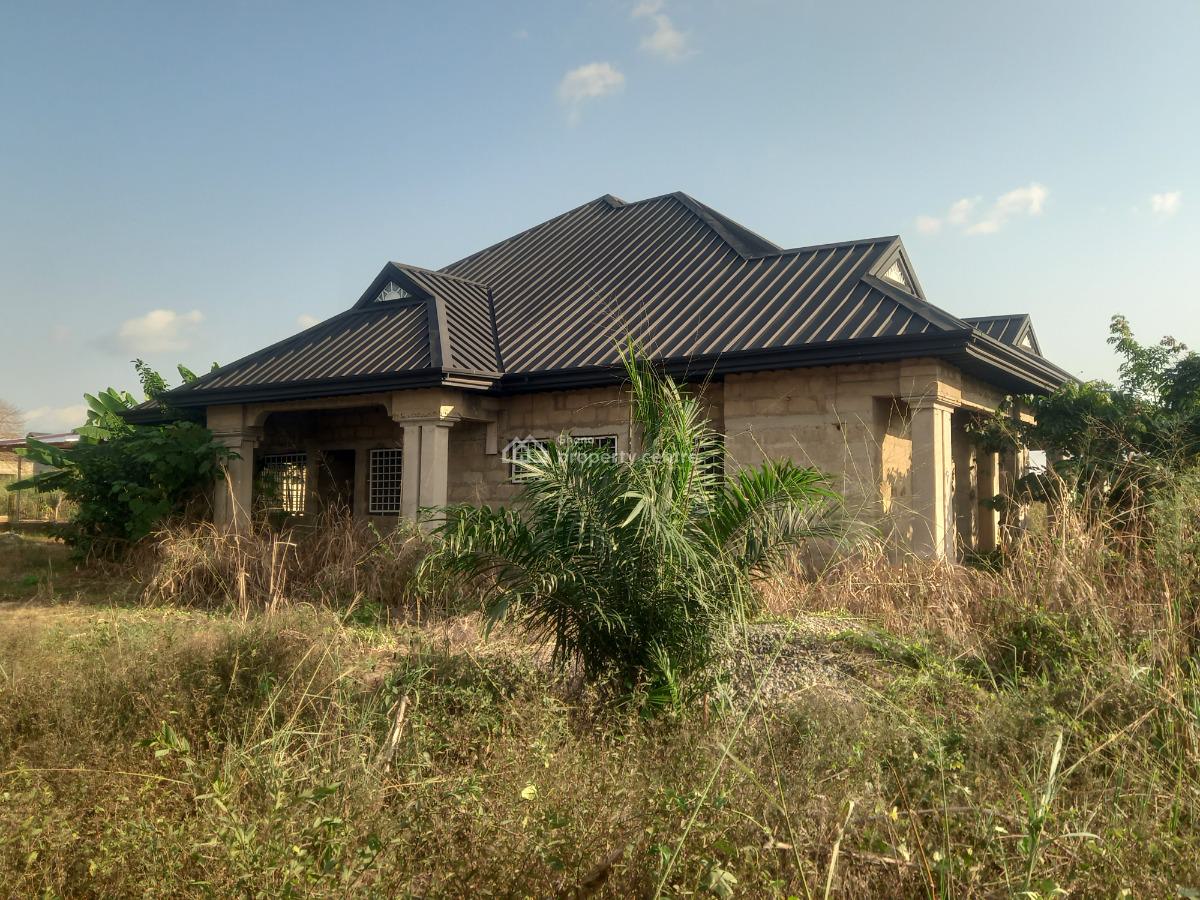 5 Bedrooms, Ejisu Onwe,  Donaso Abenase Kwaso Road, Ejisu-juaben Municipal, Ashanti, House for Sale