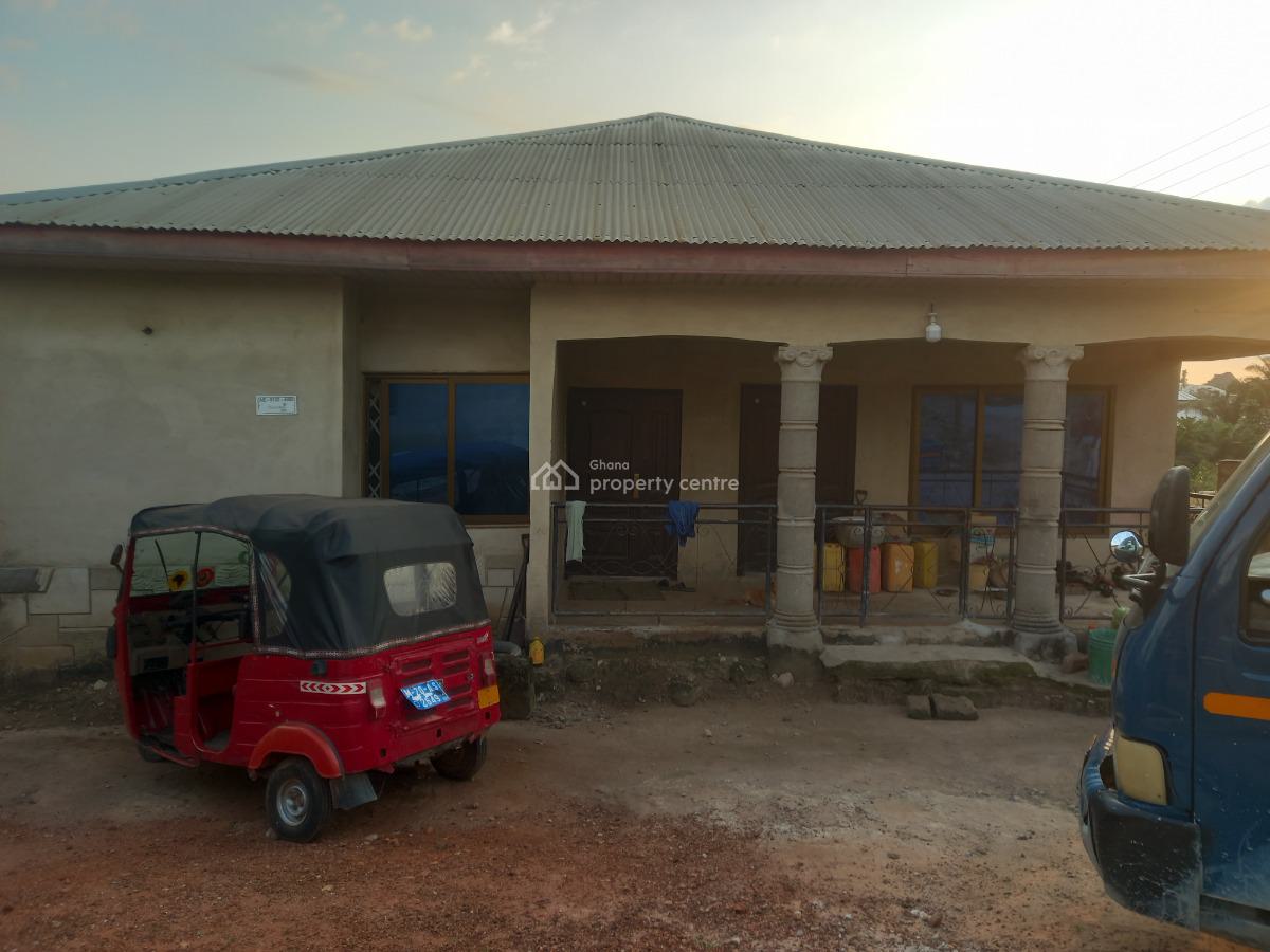 3 Bedrooms, Ejisu Asotwe, on Ejisu Juaben Road., Ejisu-juaben Municipal, Ashanti, House for Sale
