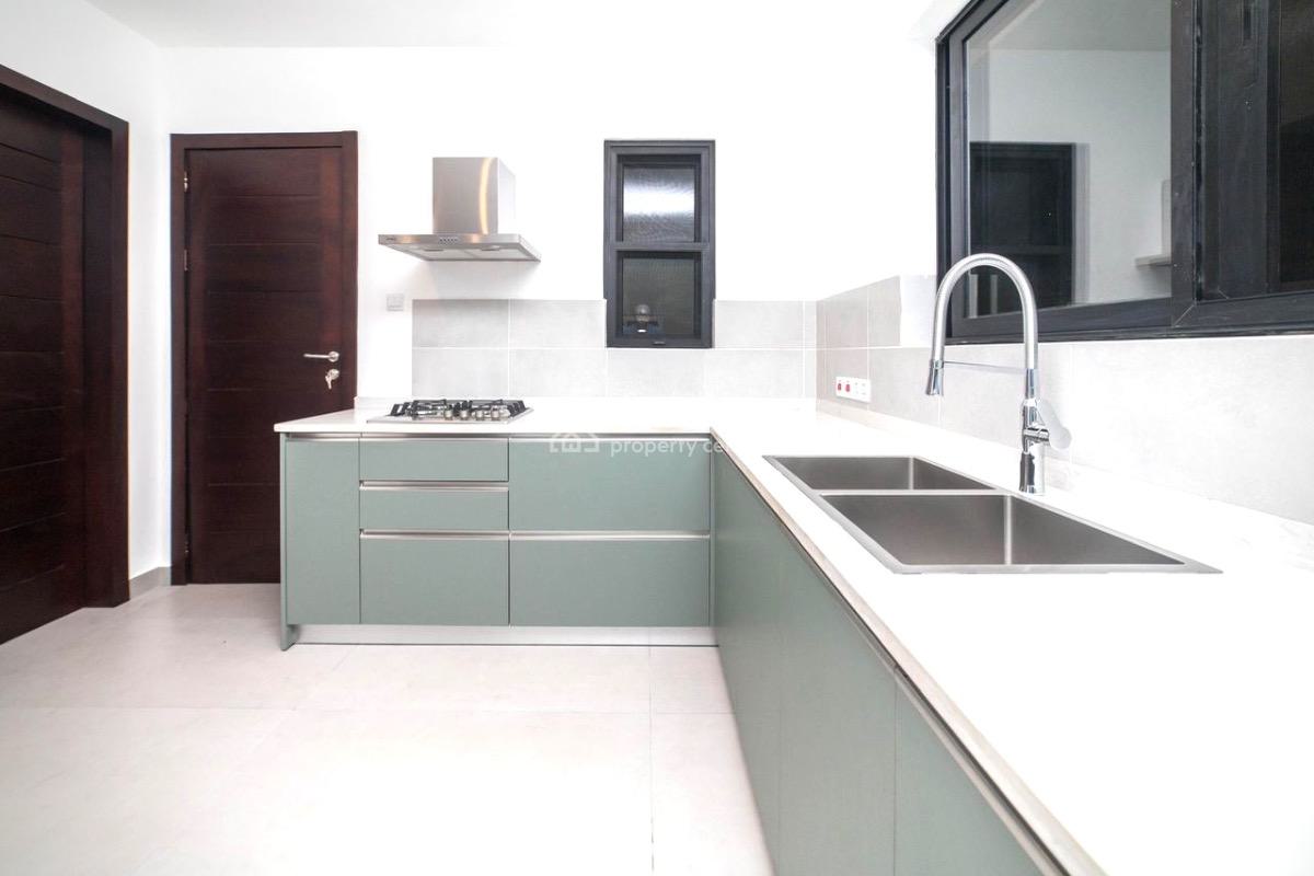 3 Bedroom House, Community 25, Tema, Accra, Detached Duplex for Sale