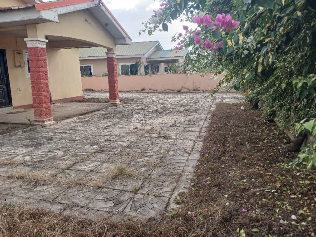 3 Bedrooms at Kuntunse Satellite, Kuntunse Satellite, Amasaman, Ga West Municipal, Accra, Detached Bungalow for Sale