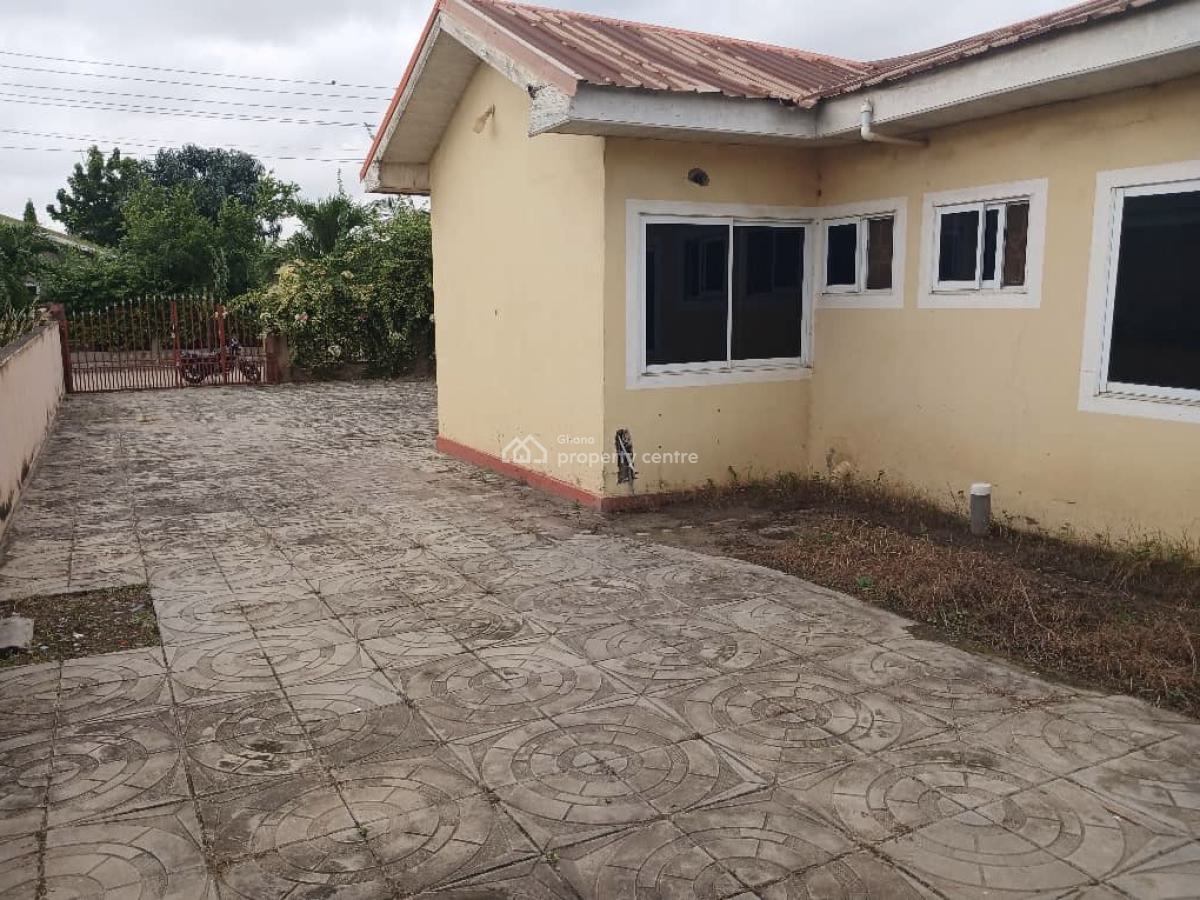 3 Bedrooms at Kuntunse Satellite, Kuntunse Satellite, Amasaman, Ga West Municipal, Accra, Detached Bungalow for Sale