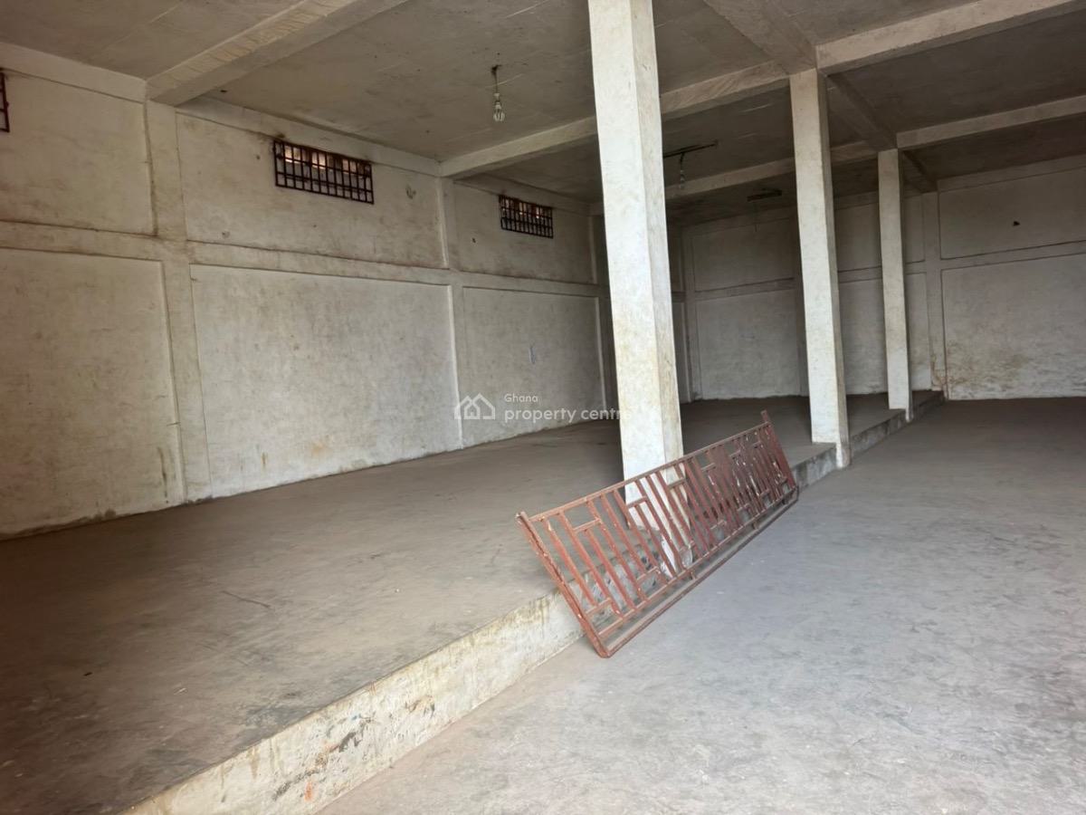 350 Sqm Warehouse at Lapaza, Nyarmekye, Lapaz, Accra, Warehouse for Rent