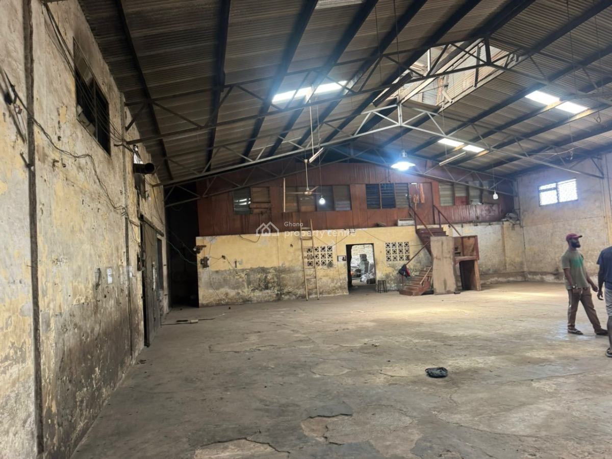 800 Sqm Warehouse at Circle Vip Station, Circle Vip Station, Adabraka, Accra, Warehouse for Rent