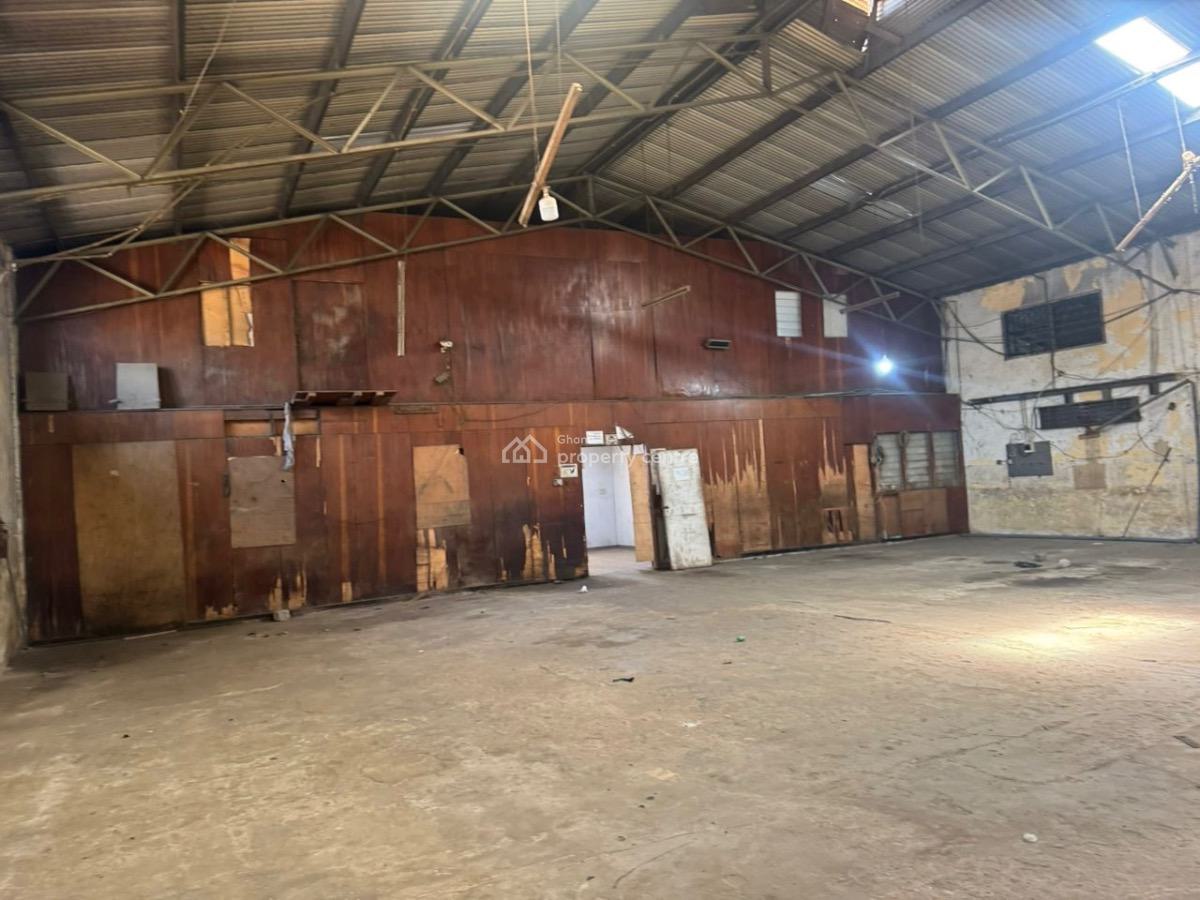 800 Sqm Warehouse at Circle Vip Station, Circle Vip Station, Adabraka, Accra, Warehouse for Rent