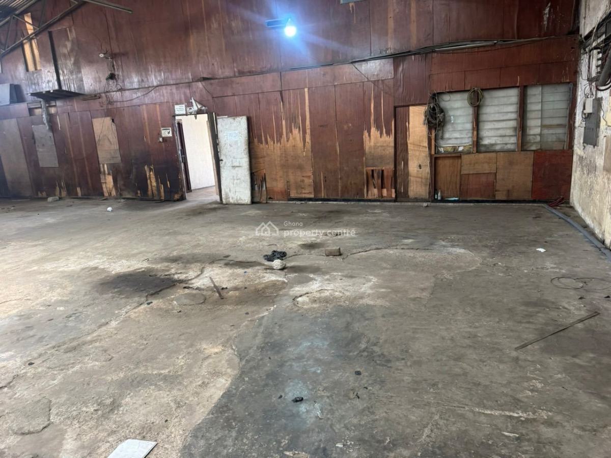 800 Sqm Warehouse at Circle Vip Station, Circle Vip Station, Adabraka, Accra, Warehouse for Rent
