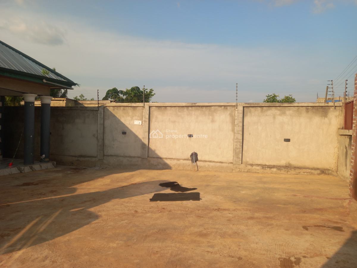 3 Bedrooms, Ejisu Besease, Kumasi Metropolitan, Ashanti, House for Sale