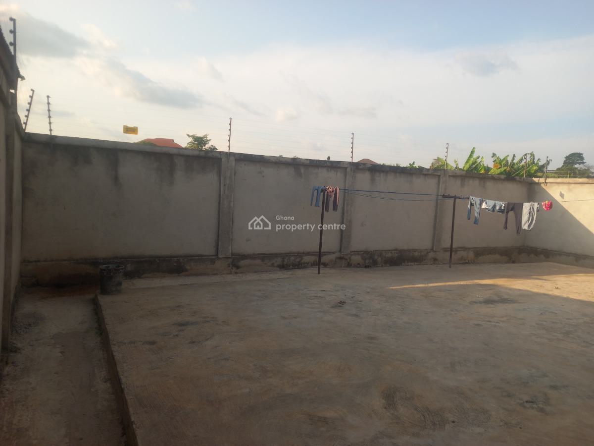 3 Bedrooms, Ejisu Besease, Kumasi Metropolitan, Ashanti, House for Sale