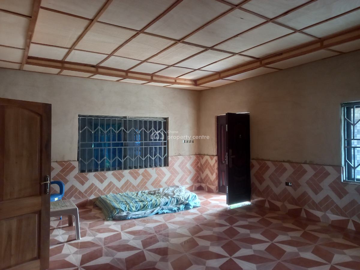 4 Bedrooms, Ofuase Kokoben, on Santasi Anwiankwanta Road., Kumasi Metropolitan, Ashanti, House for Sale