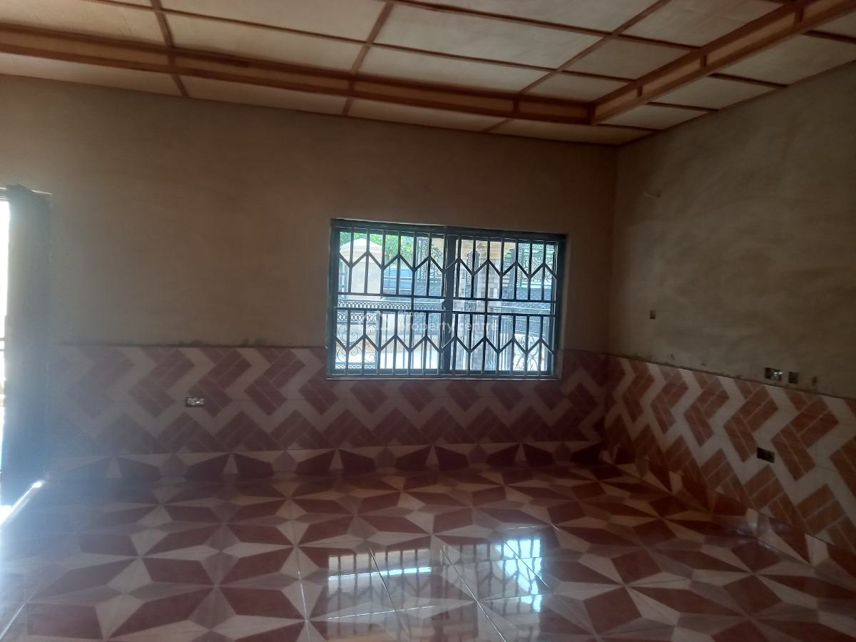 4 Bedrooms, Ofuase Kokoben, on Santasi Anwiankwanta Road., Kumasi Metropolitan, Ashanti, House for Sale