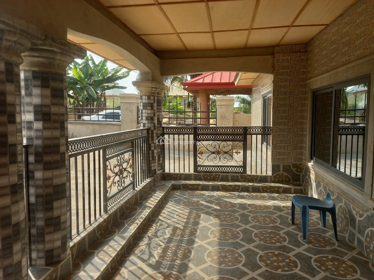 4 Bedrooms, Ofuase Kokoben, on Santasi Anwiankwanta Road., Kumasi Metropolitan, Ashanti, House for Sale