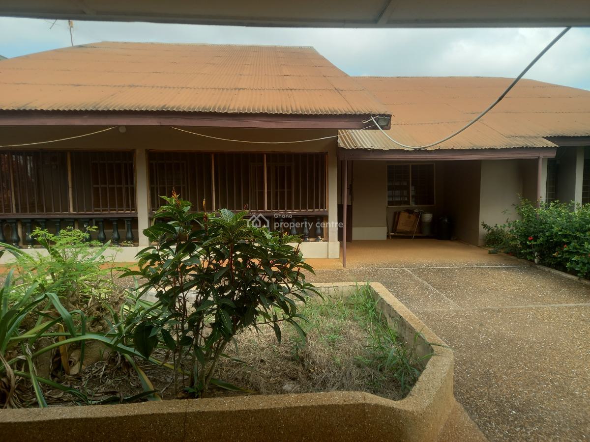 4 Bedrooms, Kwadaso Odineho, Near Pataase,  Santasi., Kumasi Metropolitan, Ashanti, House for Sale