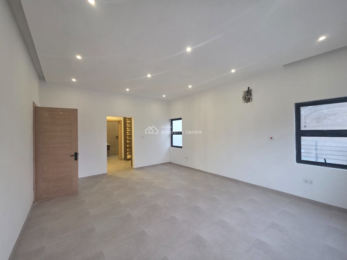 4 Bedroom House with a Boys Quarters at Spintex, Spintex Comm 18, Accra Metropolitan, Accra, House for Sale