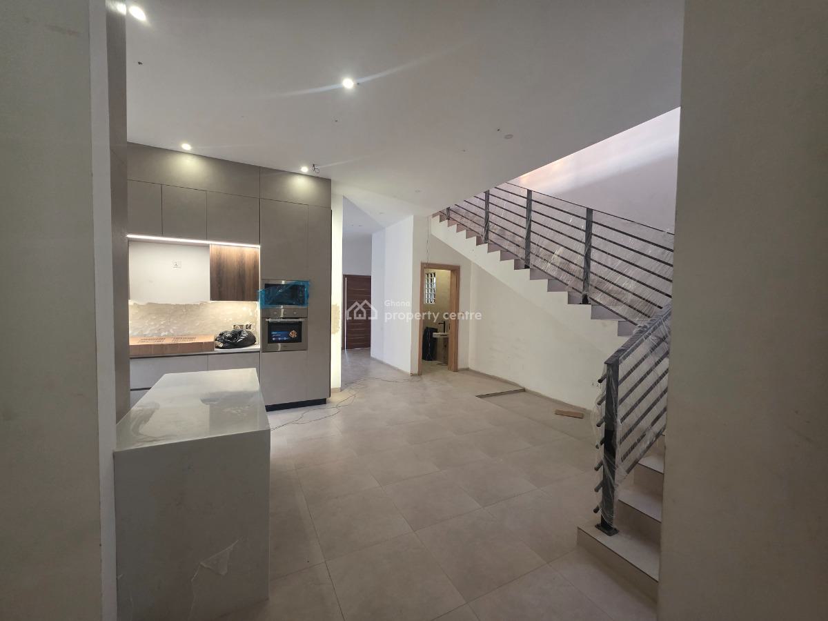 4 Bedroom House with a Boys Quarters at Spintex, Spintex Comm 18, Accra Metropolitan, Accra, House for Sale