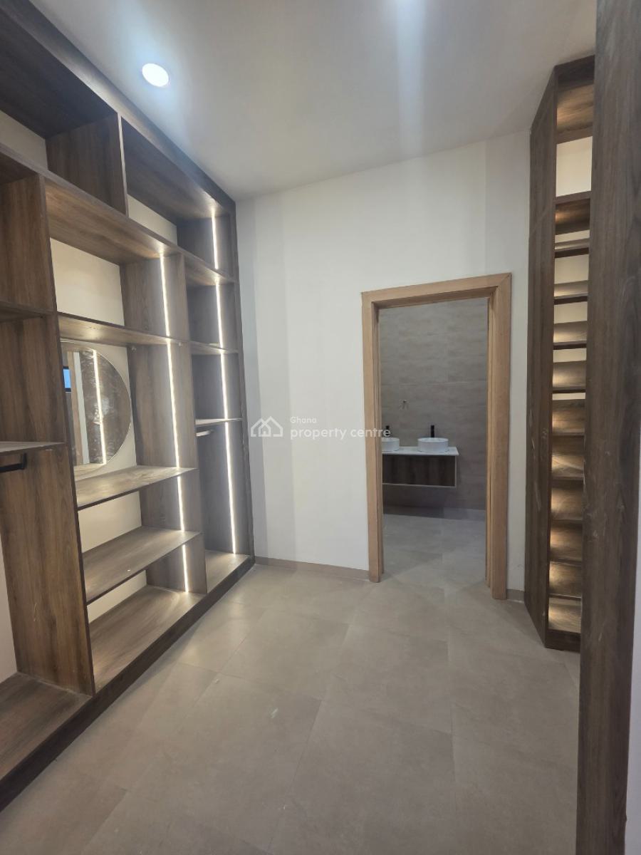 4 Bedroom House with a Boys Quarters at Spintex, Spintex Comm 18, Accra Metropolitan, Accra, House for Sale