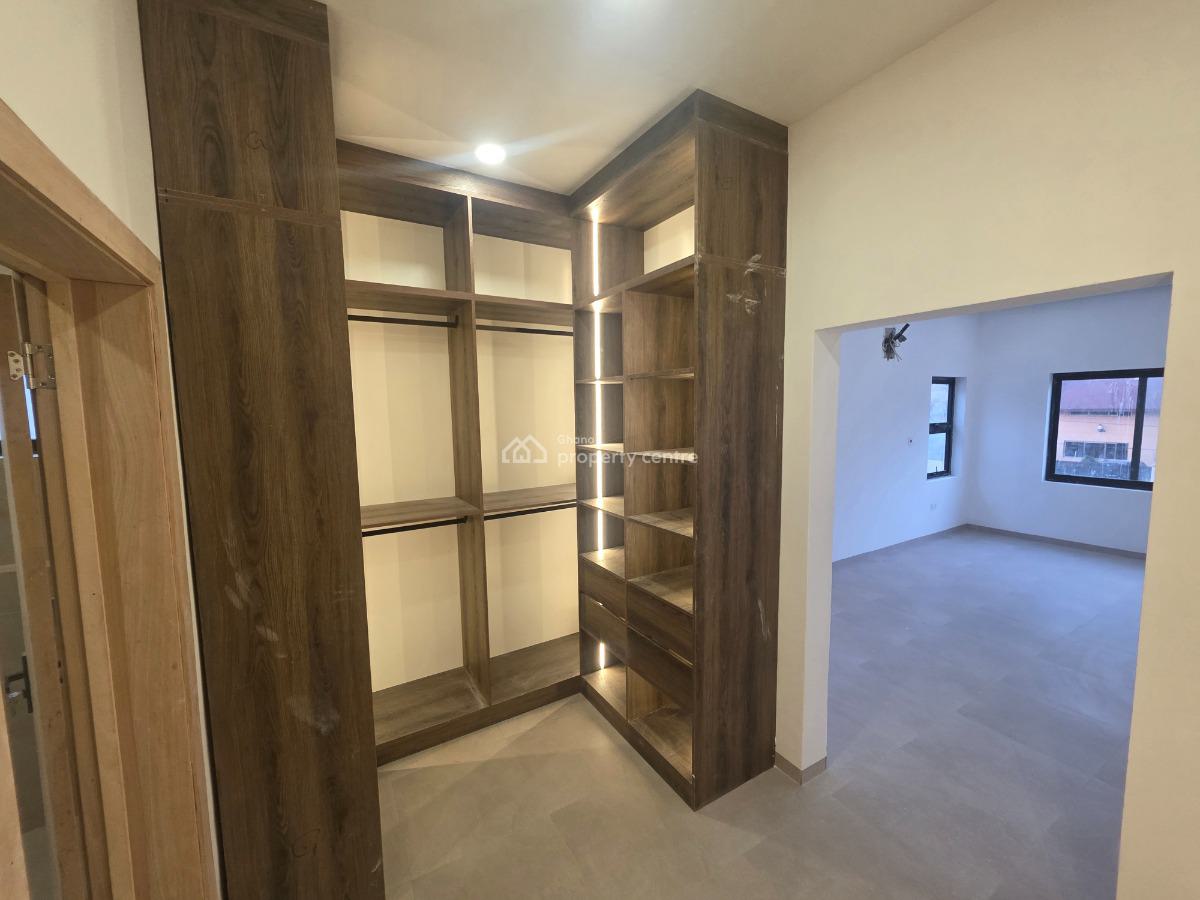 4 Bedroom House with a Boys Quarters at Spintex, Spintex Comm 18, Accra Metropolitan, Accra, House for Sale