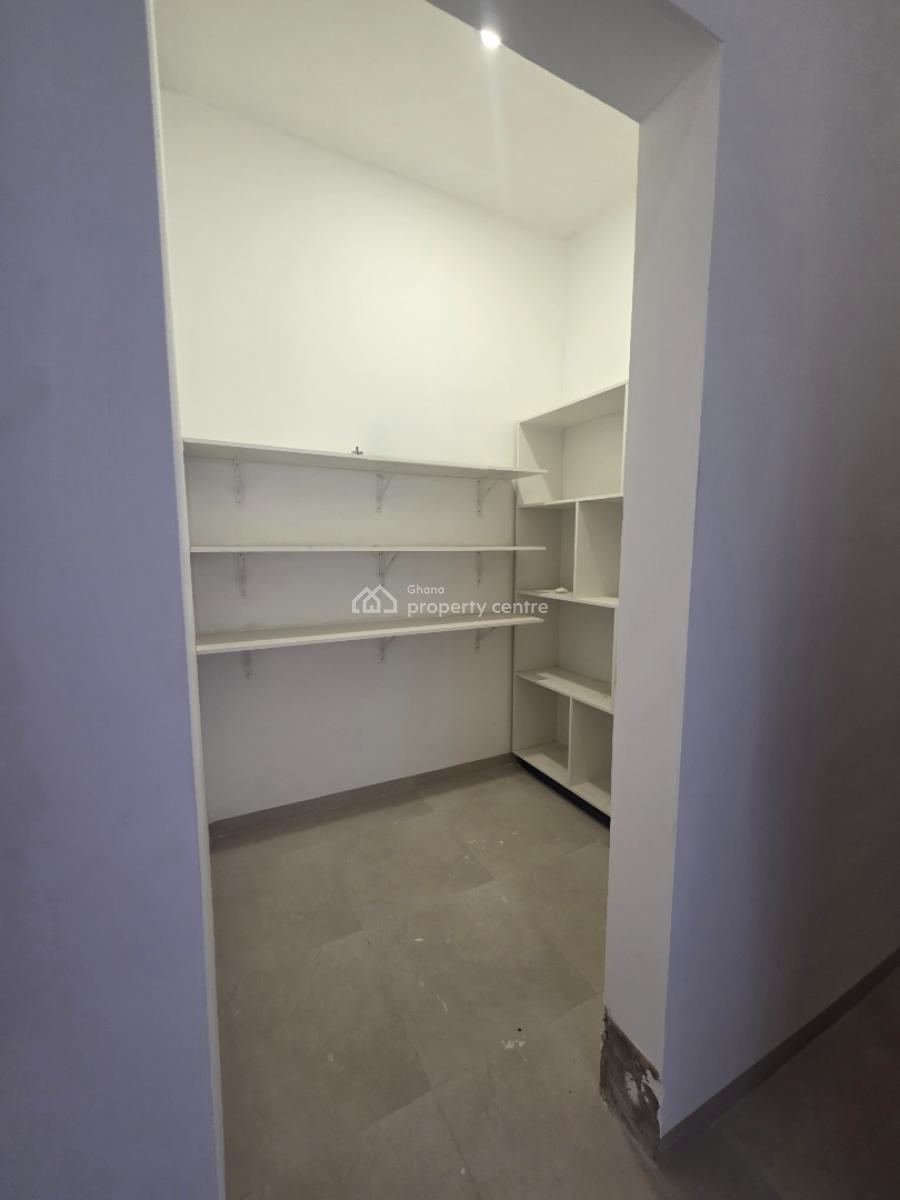 4 Bedroom House with a Boys Quarters at Spintex, Spintex Comm 18, Accra Metropolitan, Accra, House for Sale