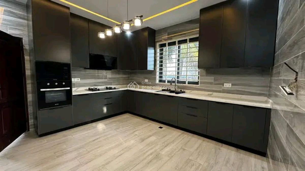 Luxurious 4-bedroom Smart Home @ Achimota, Achimota, Accra, Townhouse for Rent