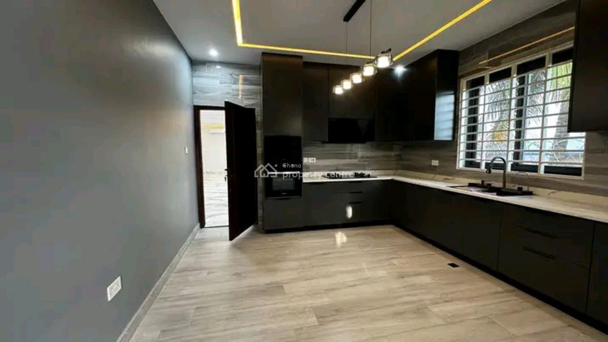 Luxurious 4-bedroom Smart Home @ Achimota, Achimota, Accra, Townhouse for Rent