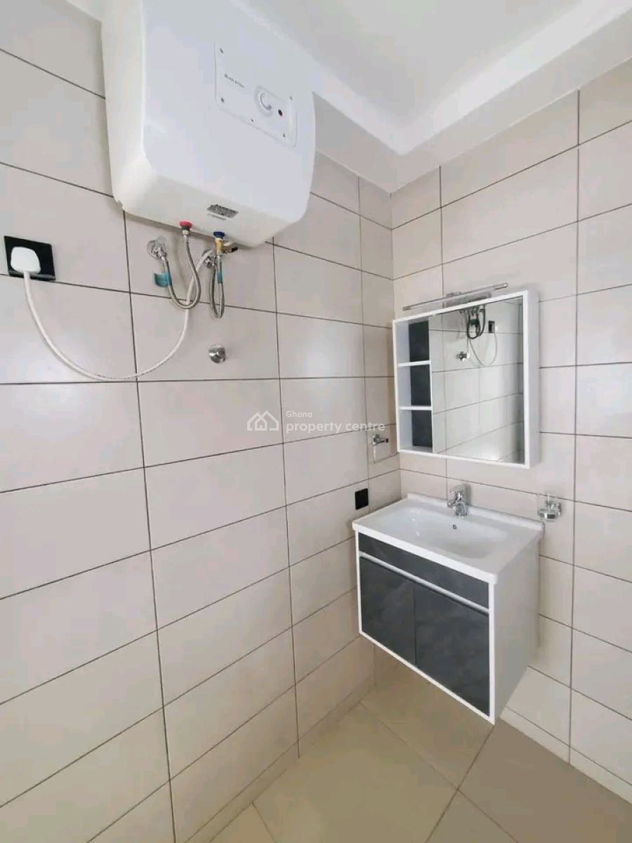 Executive 3-bedroom House @ East Airport, East Airport, Airport Residential Area, Accra, Townhouse for Rent