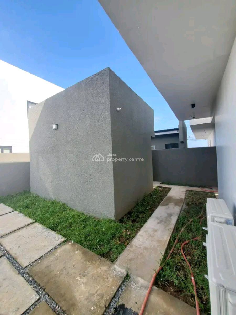 Executive 3-bedroom House @ East Airport, East Airport, Airport Residential Area, Accra, Townhouse for Rent