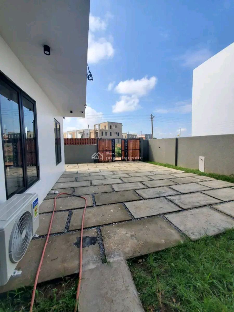 Executive 3-bedroom House @ East Airport, East Airport, Airport Residential Area, Accra, Townhouse for Rent