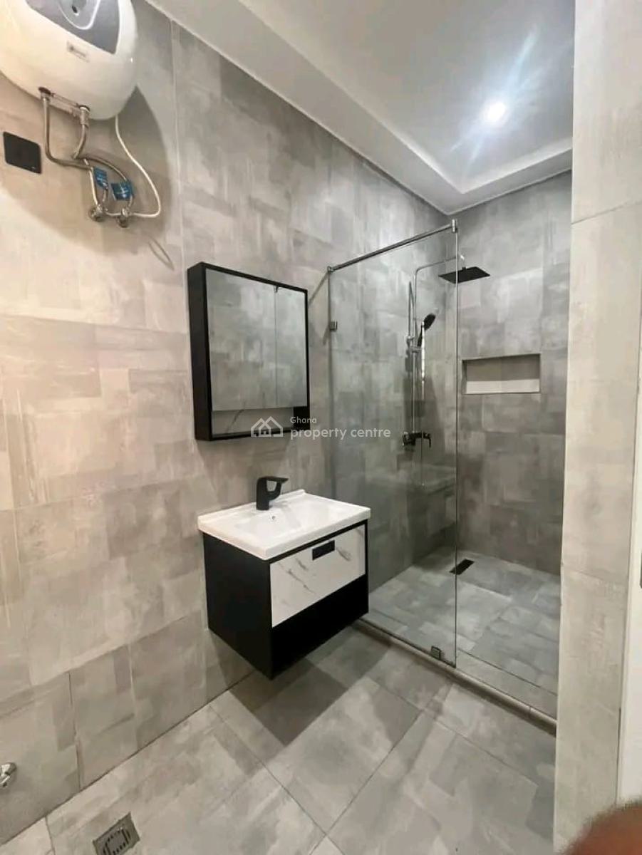 Executive 4-bedroom Townhouse, East Legon, Accra, Townhouse for Sale