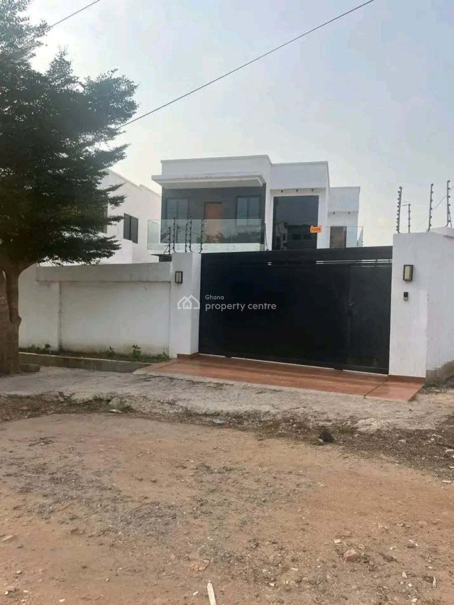 Executive 4-bedroom Townhouse, East Legon, Accra, Townhouse for Sale