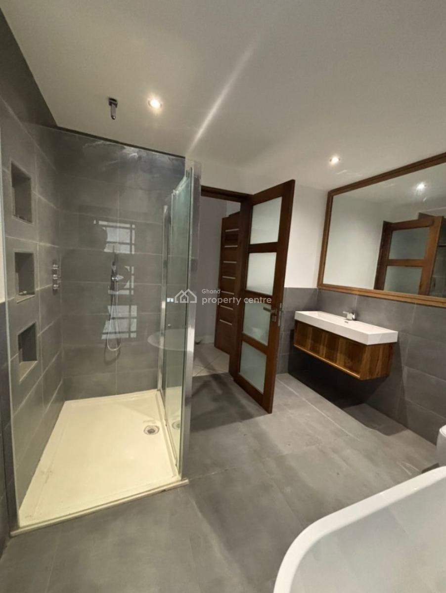 Executive 4-bedroom, East Airport, Airport Residential Area, Accra, House for Sale