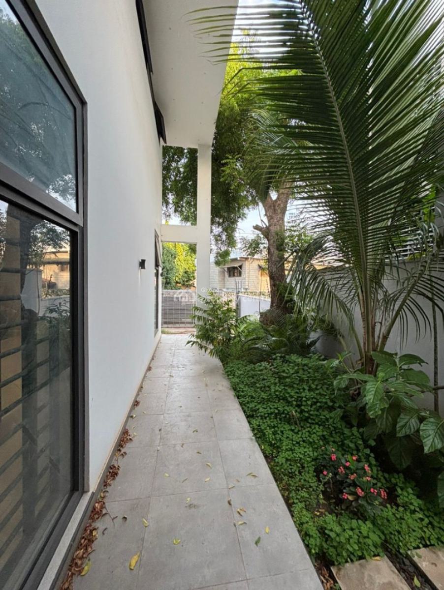 Executive 4-bedroom, East Airport, Airport Residential Area, Accra, House for Sale