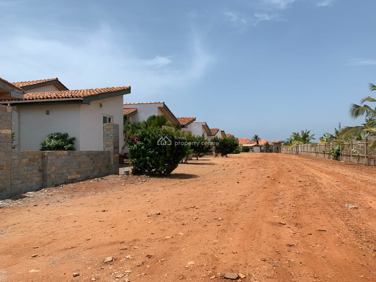 Prime Residence --- Safe, Serviced & Documented Lands, Community 25 Mall, Community 25, Tema, Accra, Mixed-use Land for Sale