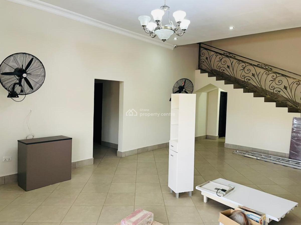 Luxury 6 Bedrooms, Lakeside Estate, Adenta Municipal, Accra, House for Sale