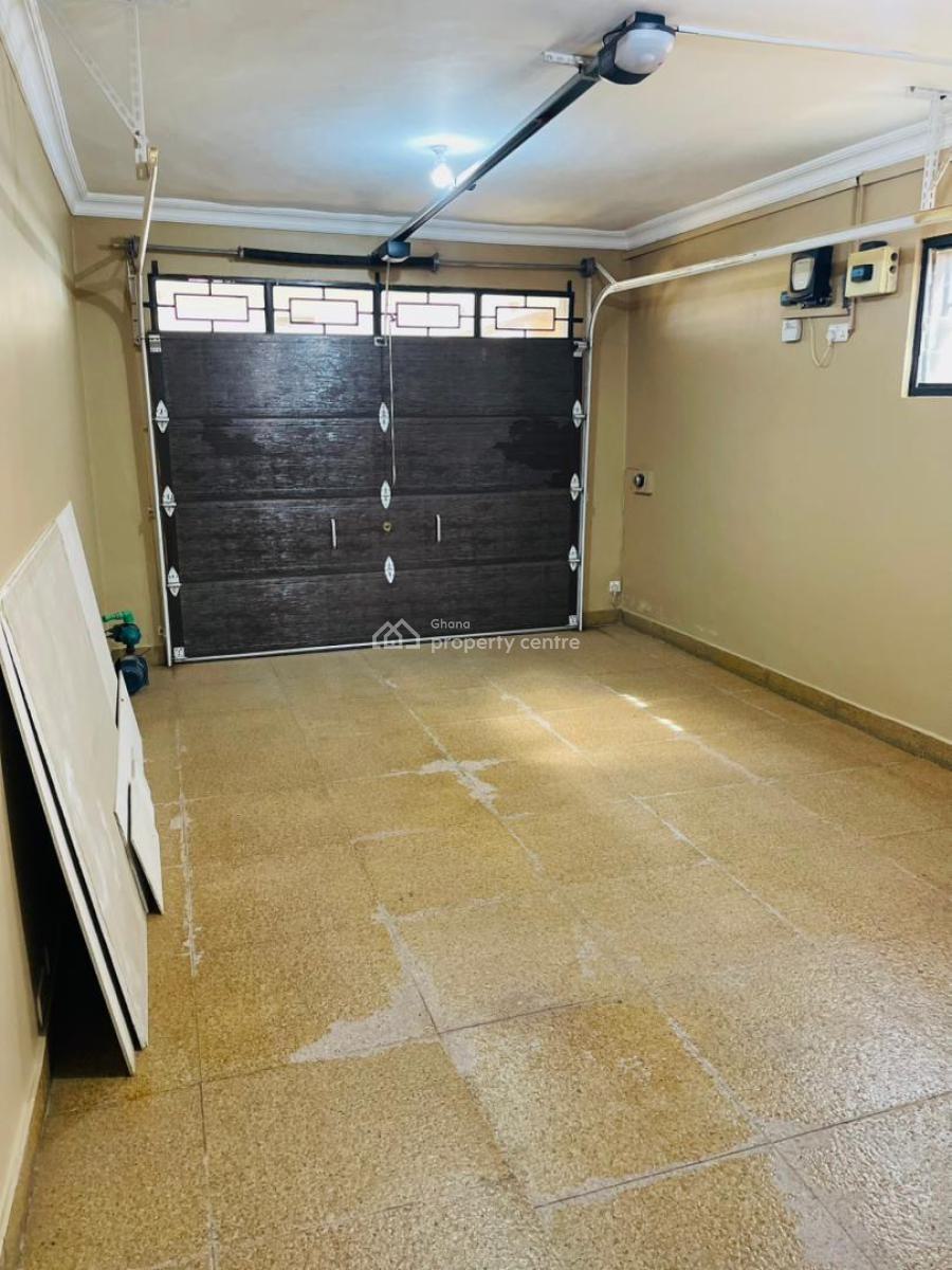 Luxury 6 Bedrooms, Lakeside Estate, Adenta Municipal, Accra, House for Sale