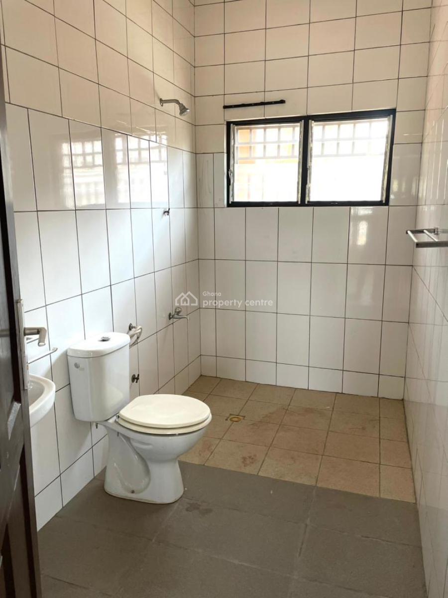 Luxury 6 Bedrooms, Lakeside Estate, Adenta Municipal, Accra, House for Sale