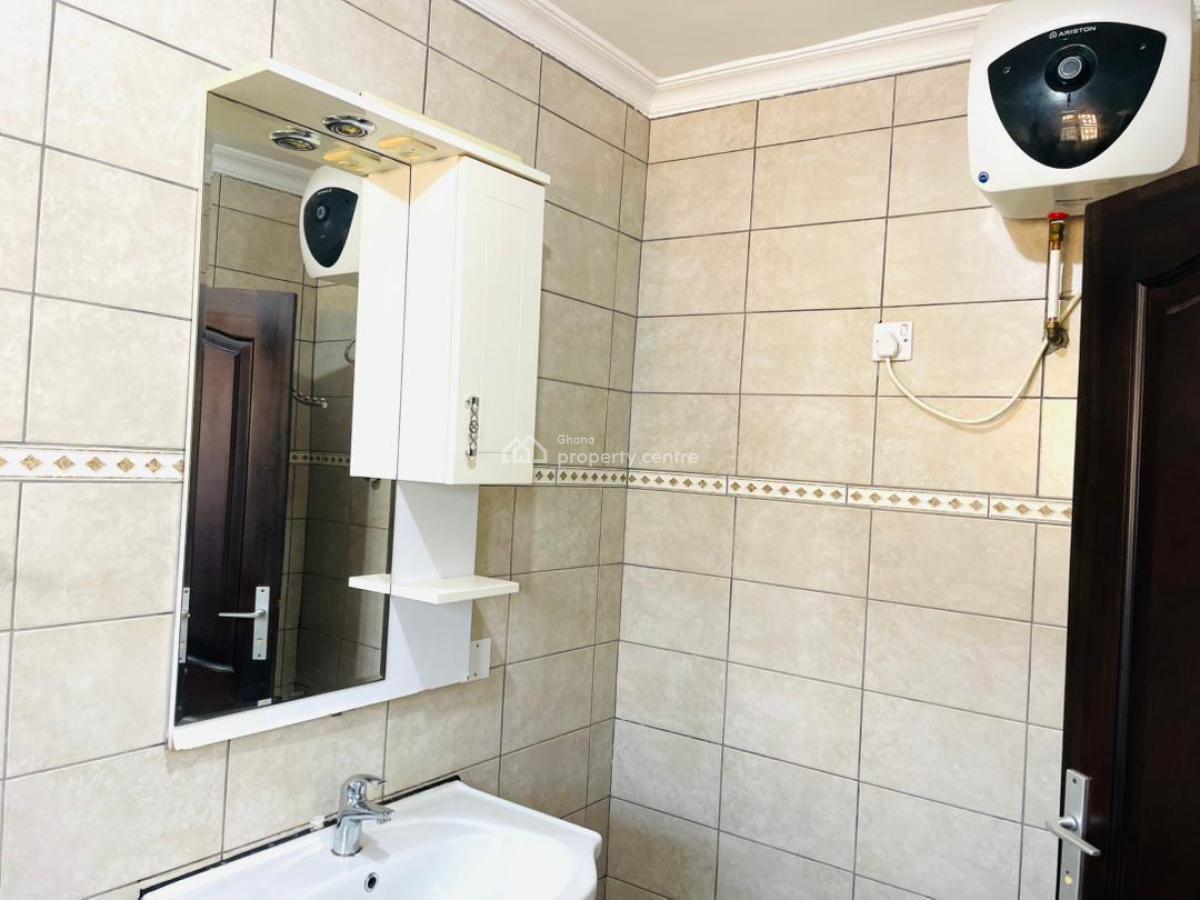 Luxury 6 Bedrooms, Lakeside Estate, Adenta Municipal, Accra, House for Sale