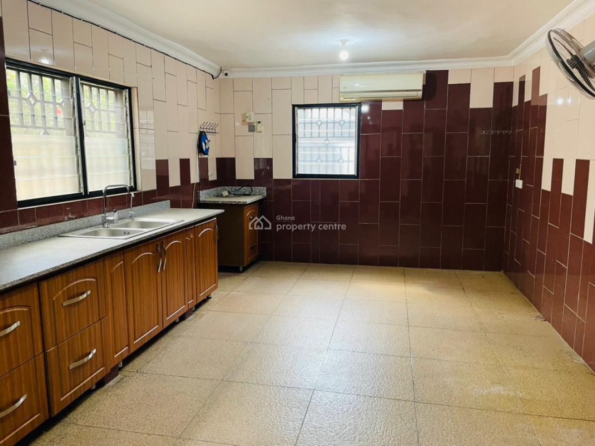 Luxury 6 Bedrooms, Lakeside Estate, Adenta Municipal, Accra, House for Sale
