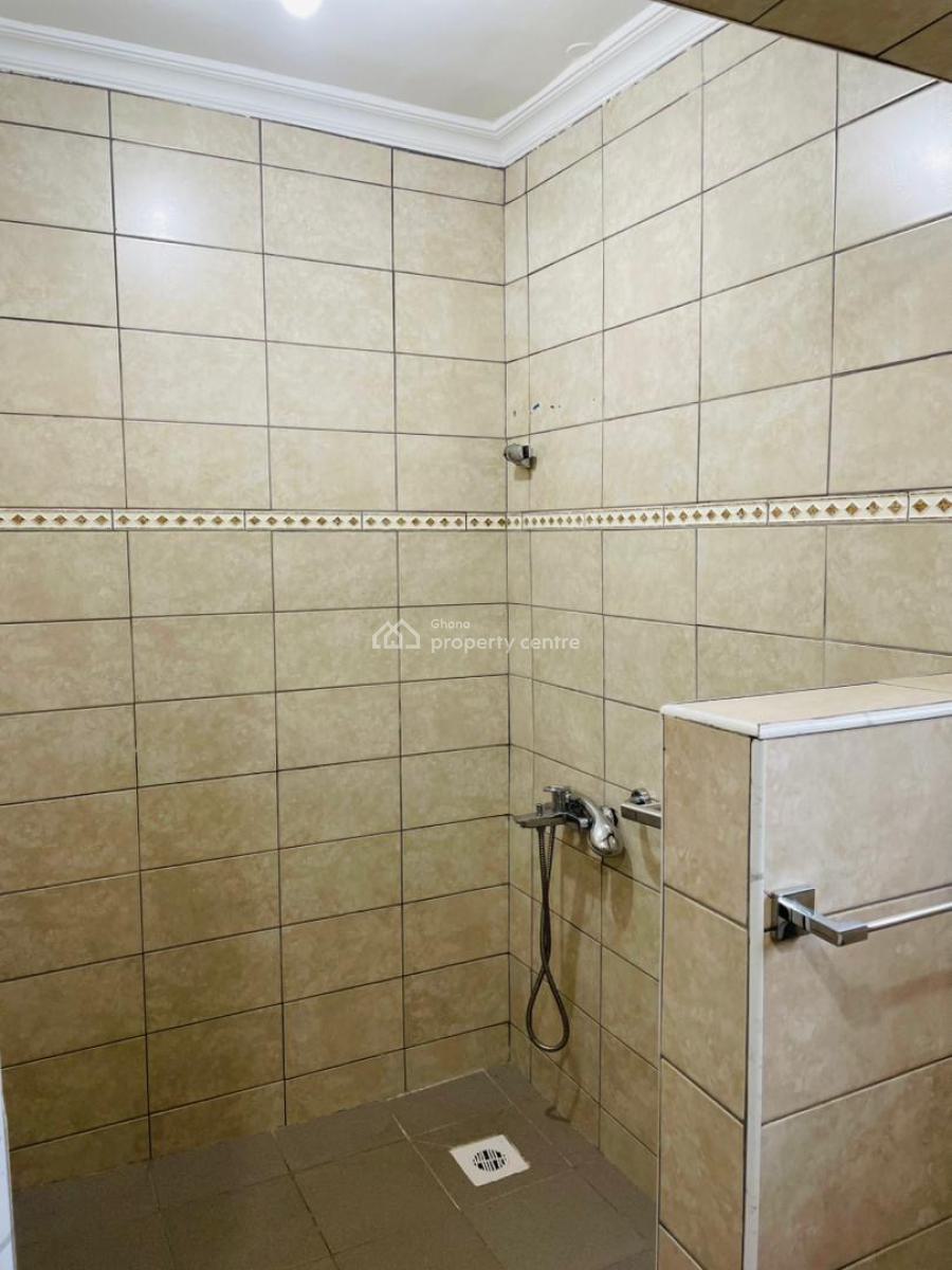 Luxury 6 Bedrooms, Lakeside Estate, Adenta Municipal, Accra, House for Sale