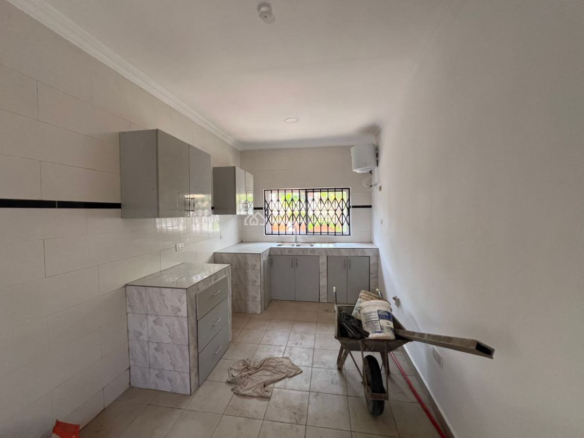 2 Bedrooms House, Oyarifa, La Nkwantanang Madina Municipal, Accra, Detached Bungalow for Rent