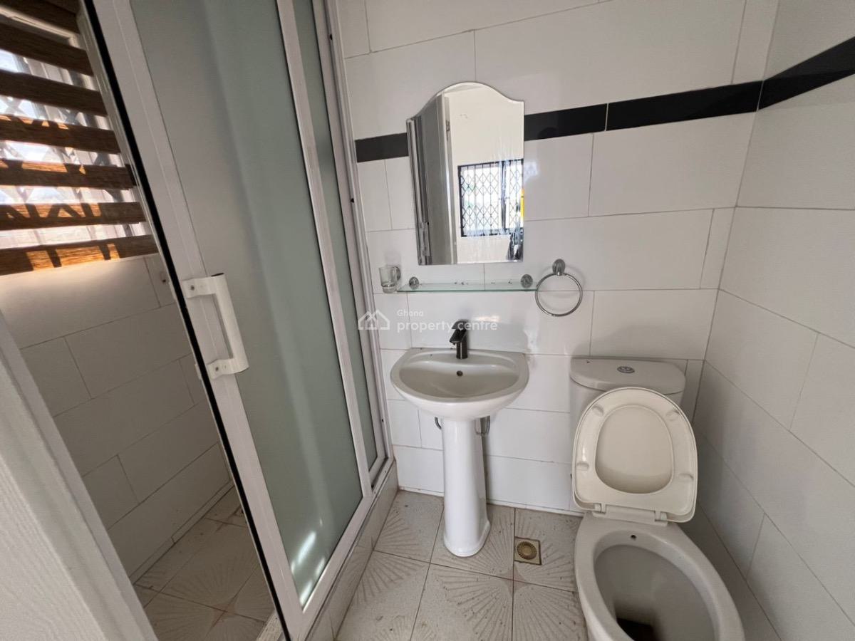 2 Bedrooms House, Oyarifa, La Nkwantanang Madina Municipal, Accra, Detached Bungalow for Rent